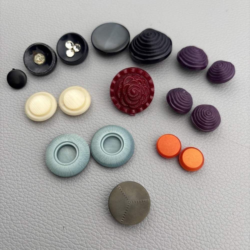 Vintage Glass,  Wooden,  Early Plastic 11 Piece Button Lot Red Purple Blue Black
